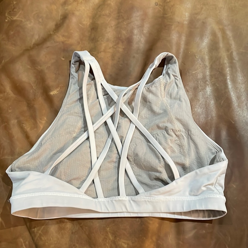 Lululemon size 10 high neck energy sports bra